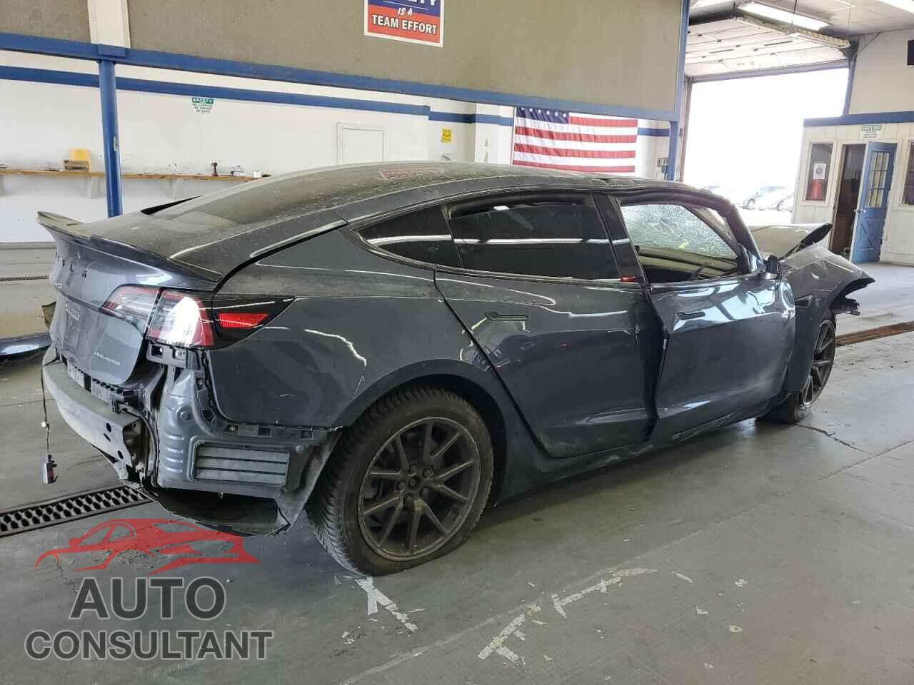 TESLA MODEL 3 2019 - 5YJ3E1EB8KF191847