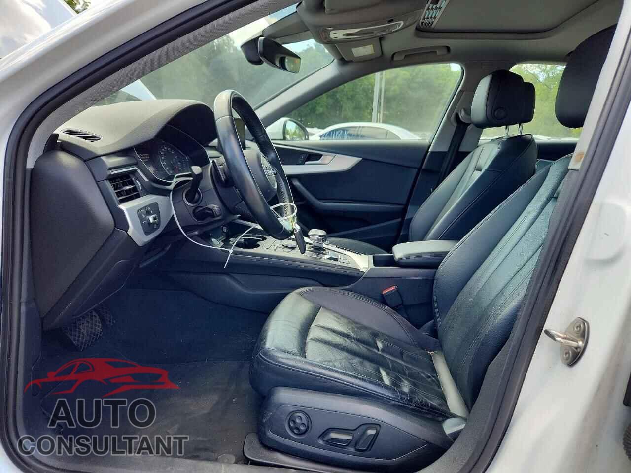 AUDI A4 2018 - WAUDNAF47JA065164