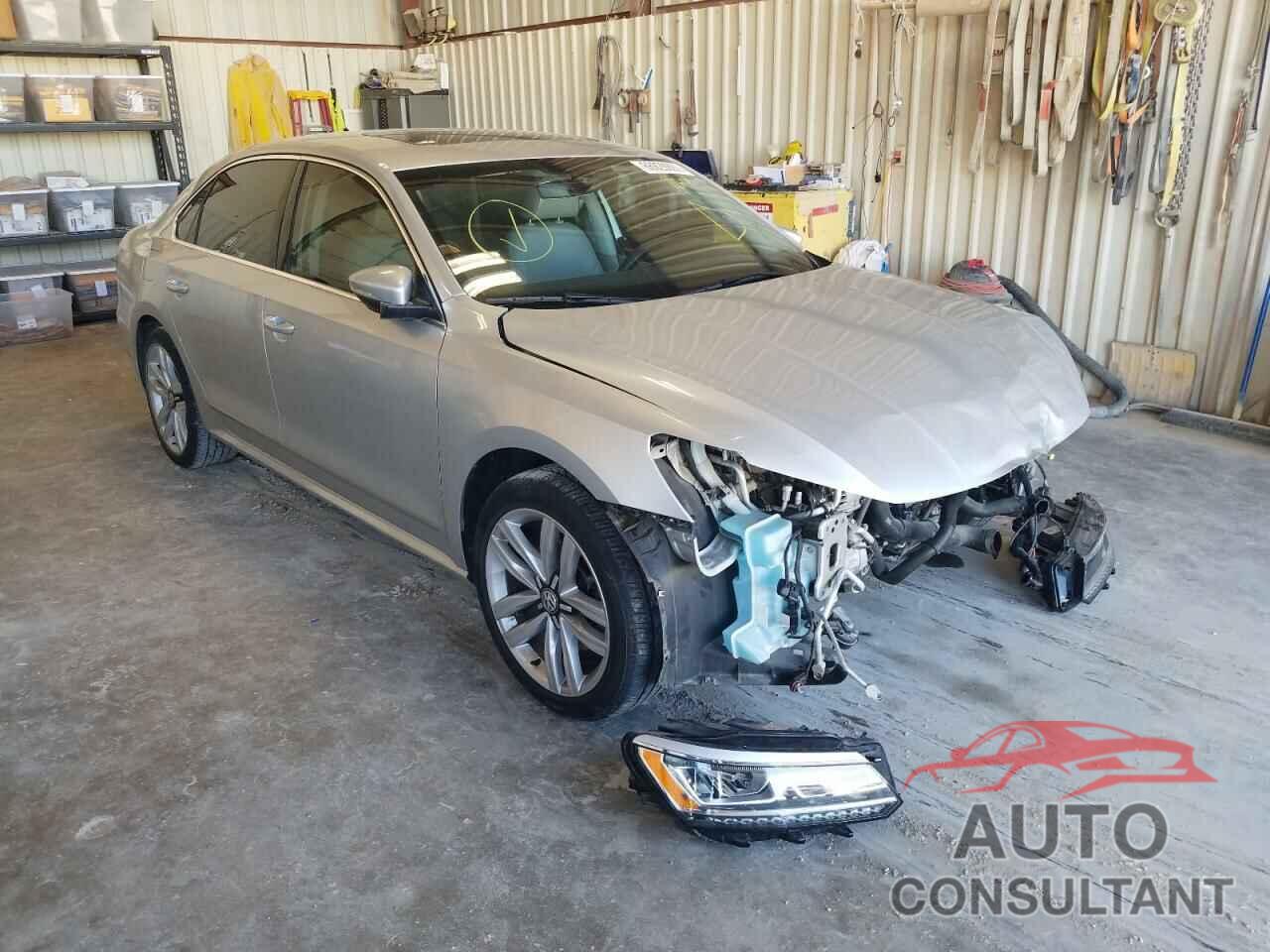 VOLKSWAGEN PASSAT 2017 - 1VWGT7A32HC046394