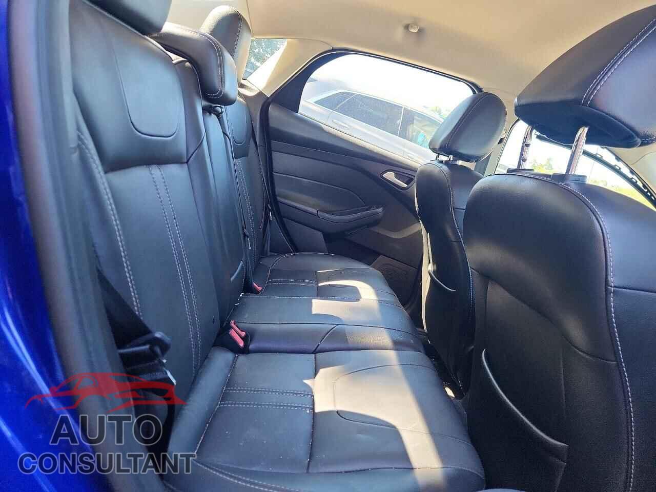 FORD FOCUS 2014 - 1FADP3F26EL306977