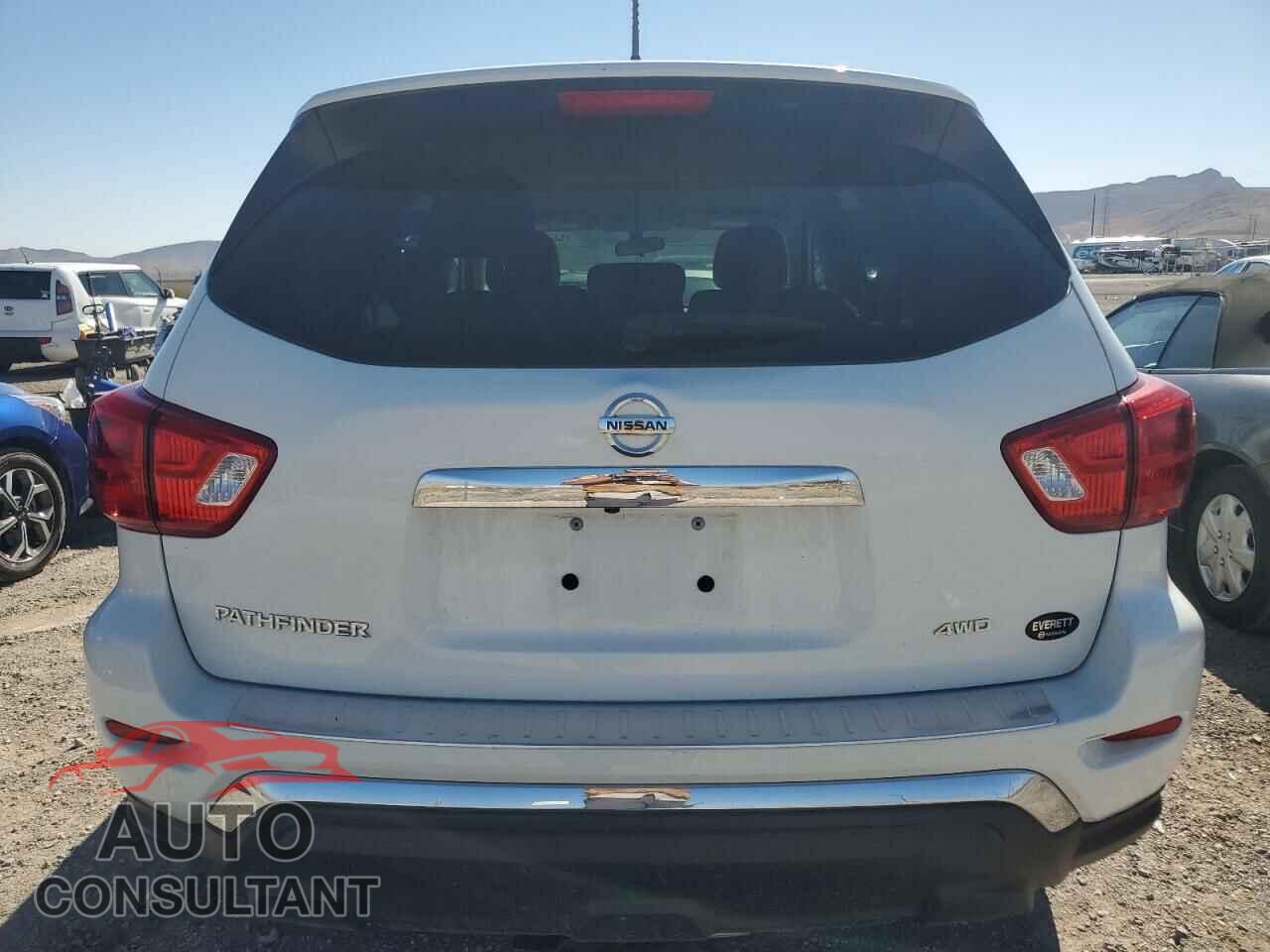 NISSAN PATHFINDER 2017 - 5N1DR2MM8HC611982