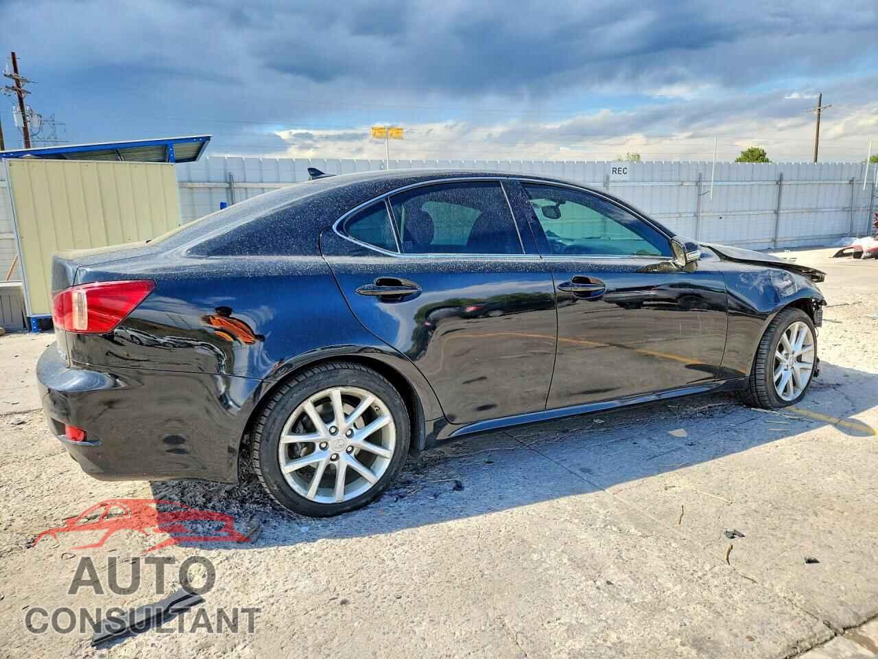 LEXUS IS 2012 - JTHCF5C20C5060520