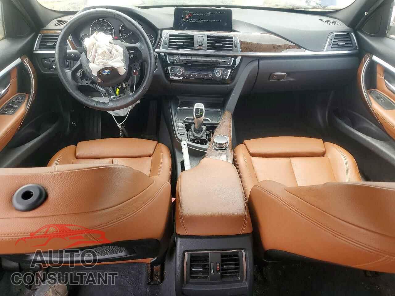 BMW 3 SERIES 2016 - WBA8E3G51GNU00229