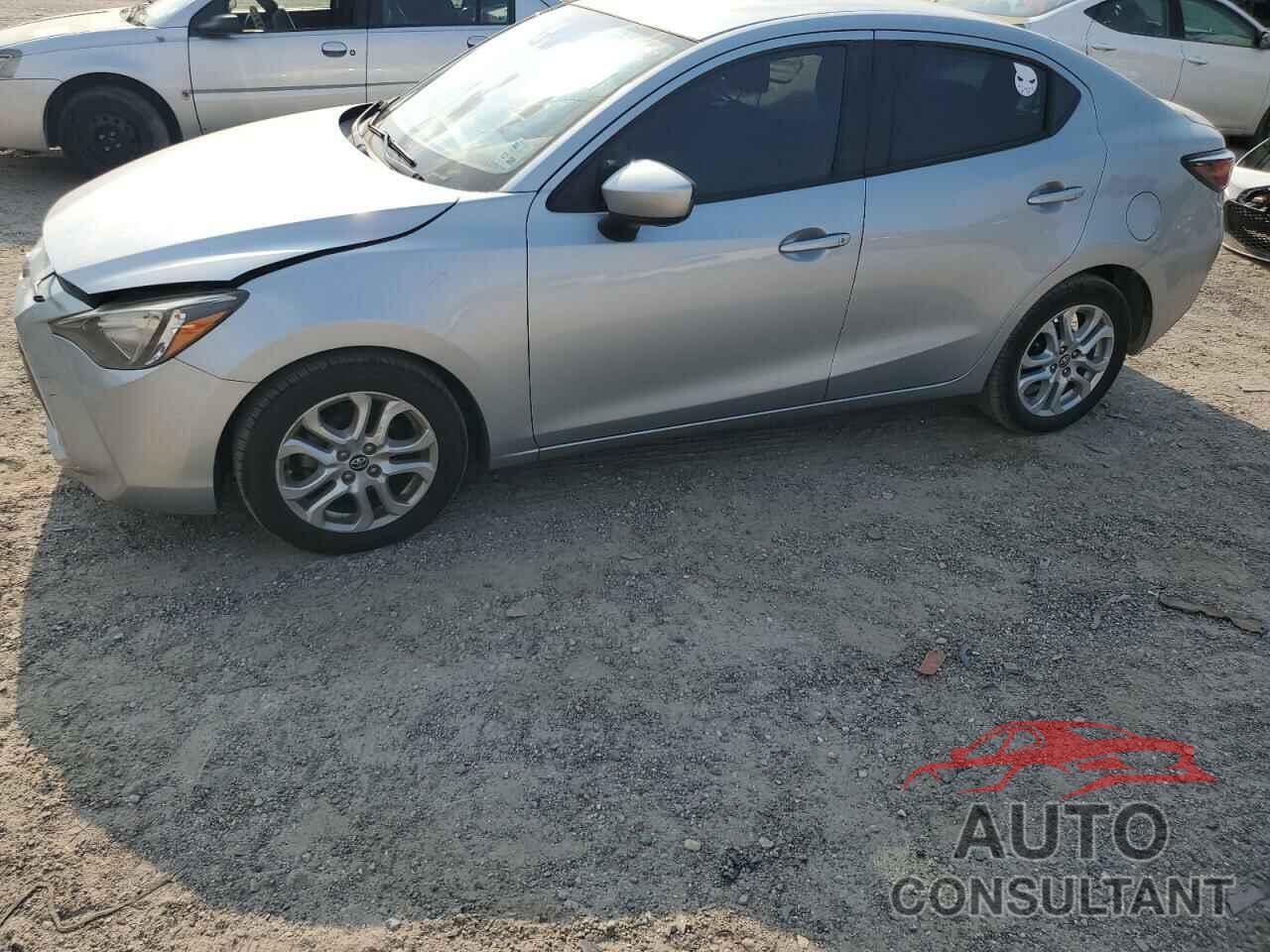 TOYOTA YARIS 2017 - 3MYDLBYV2HY194294