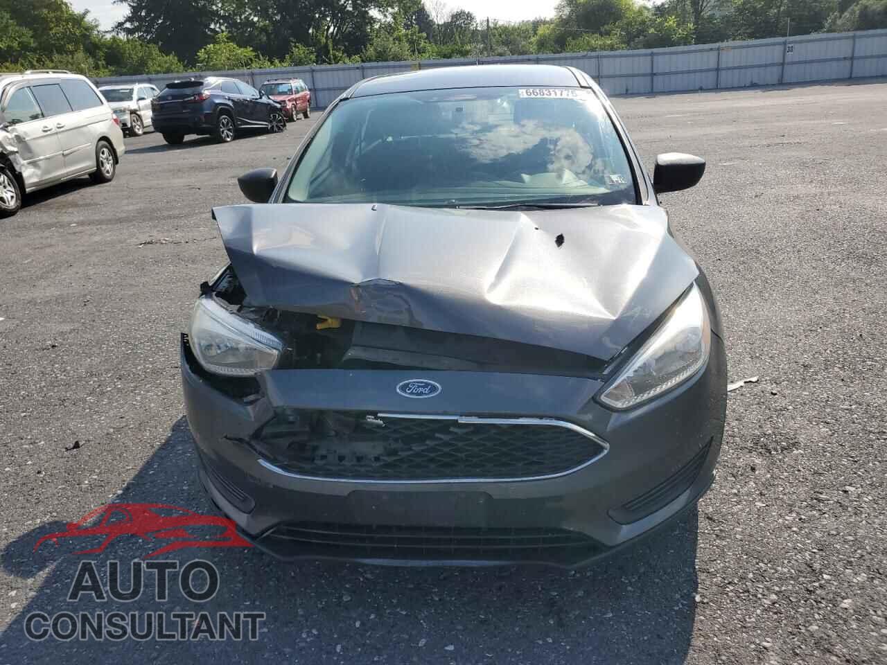 FORD FOCUS 2017 - 1FADP3E25HL305437