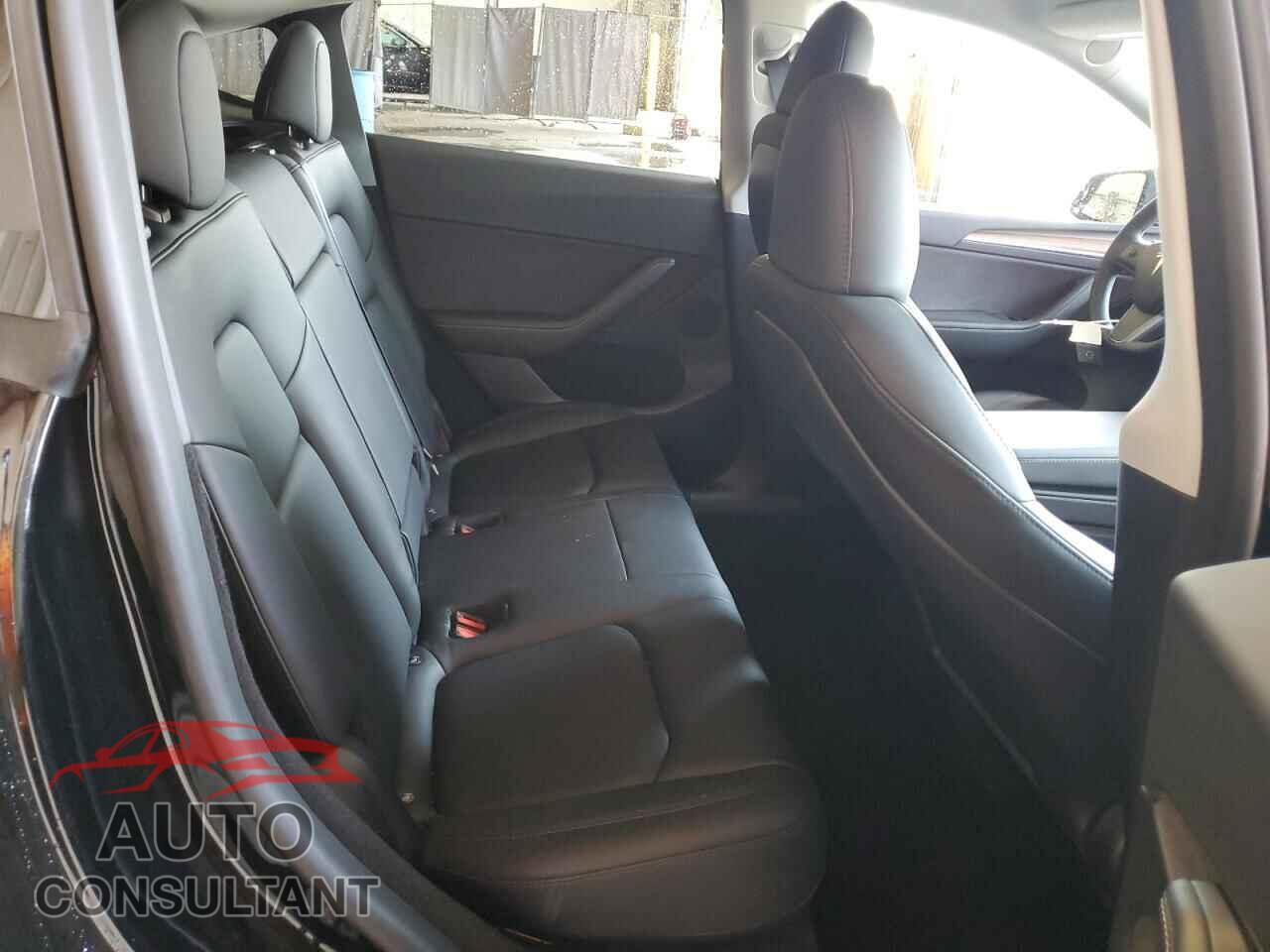 TESLA MODEL Y 2023 - 7SAYGDEEXPF683978