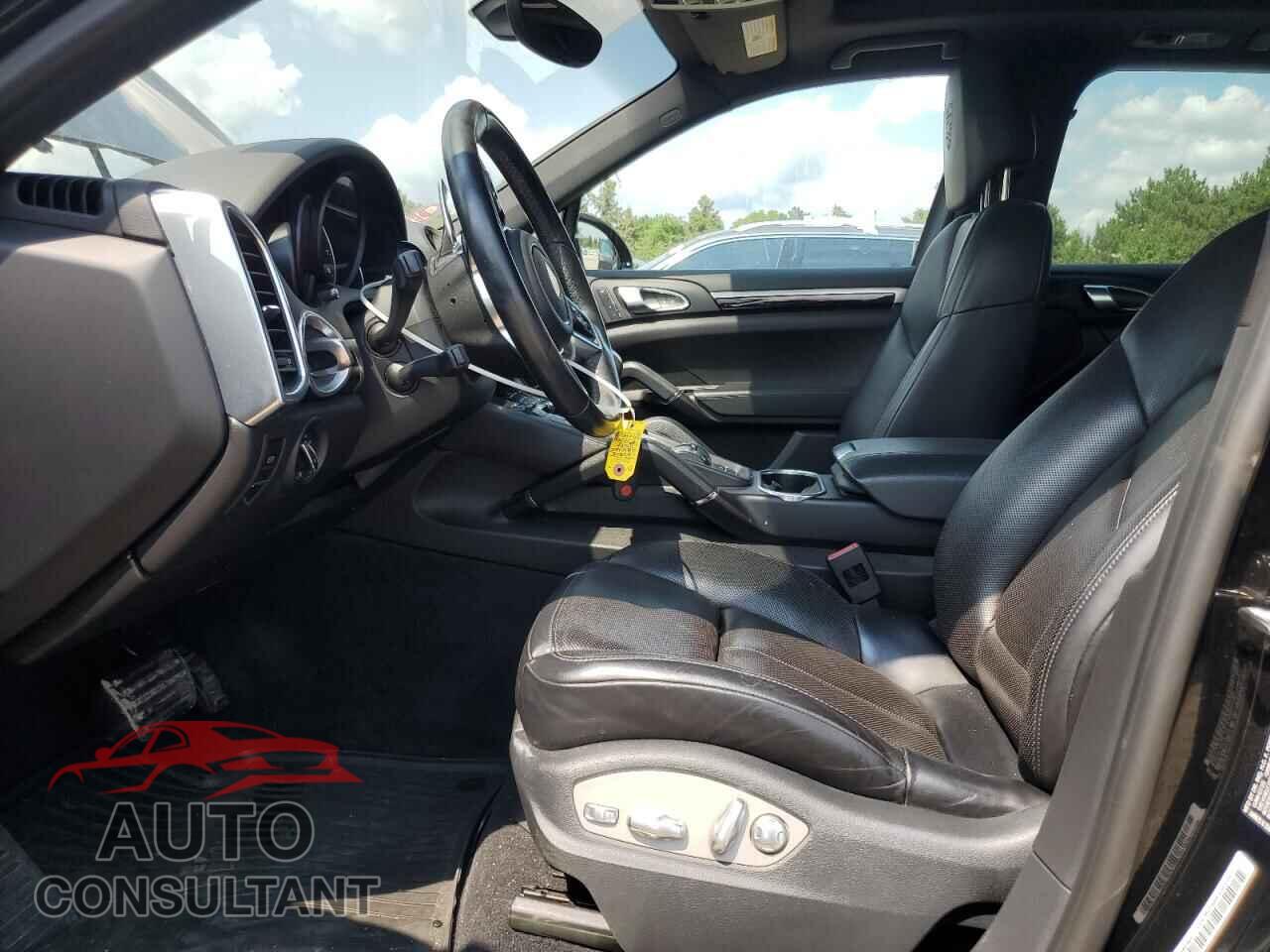 PORSCHE CAYENNE 2017 - WP1AA2A24HKA83296