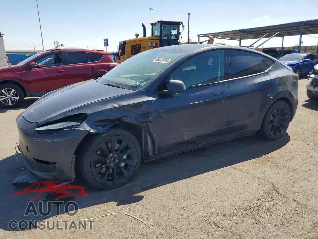 TESLA MODEL Y 2024 - 7SAYGAEE2RF068004