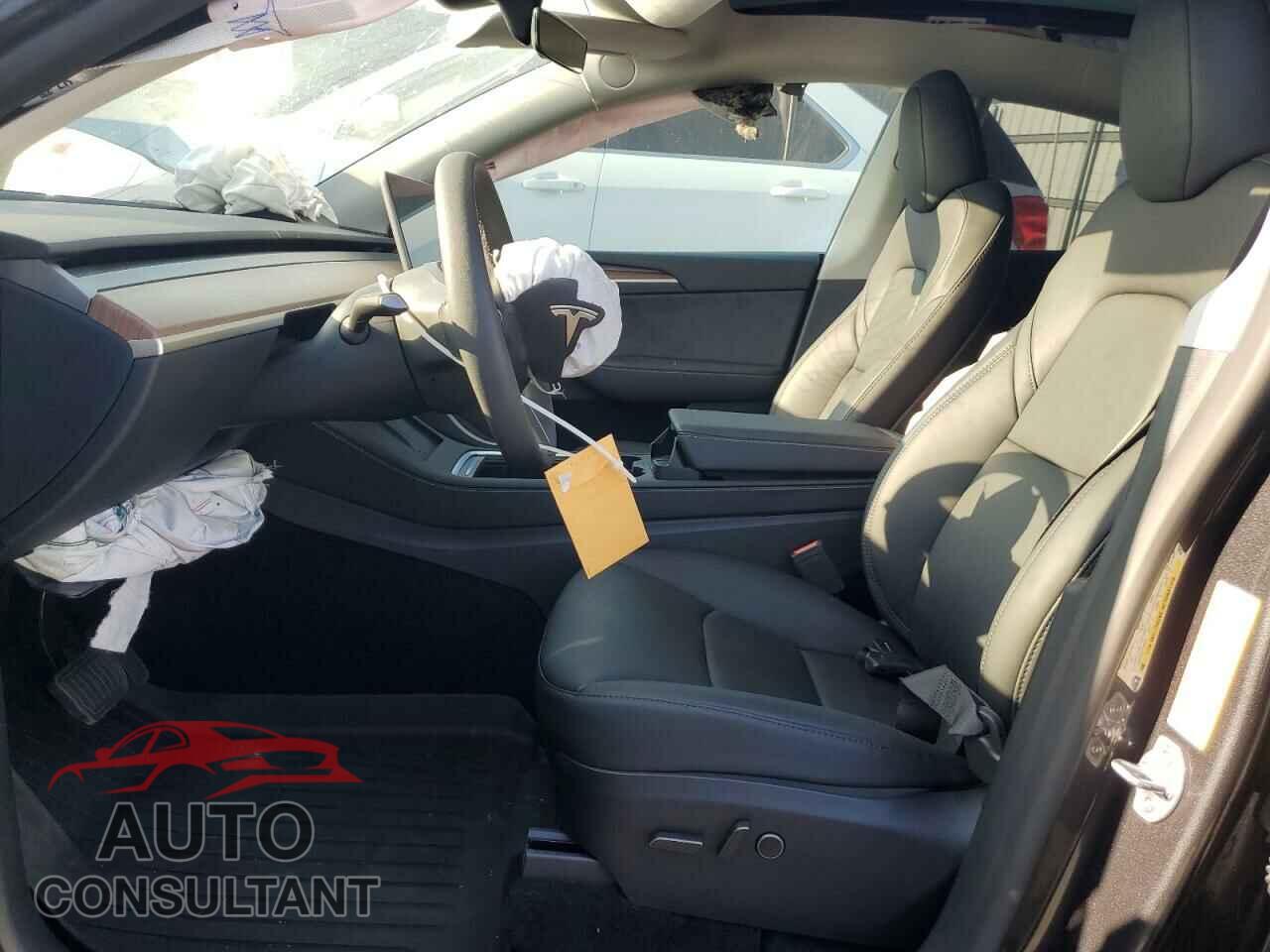 TESLA MODEL Y 2024 - 7SAYGDEE9RF078563