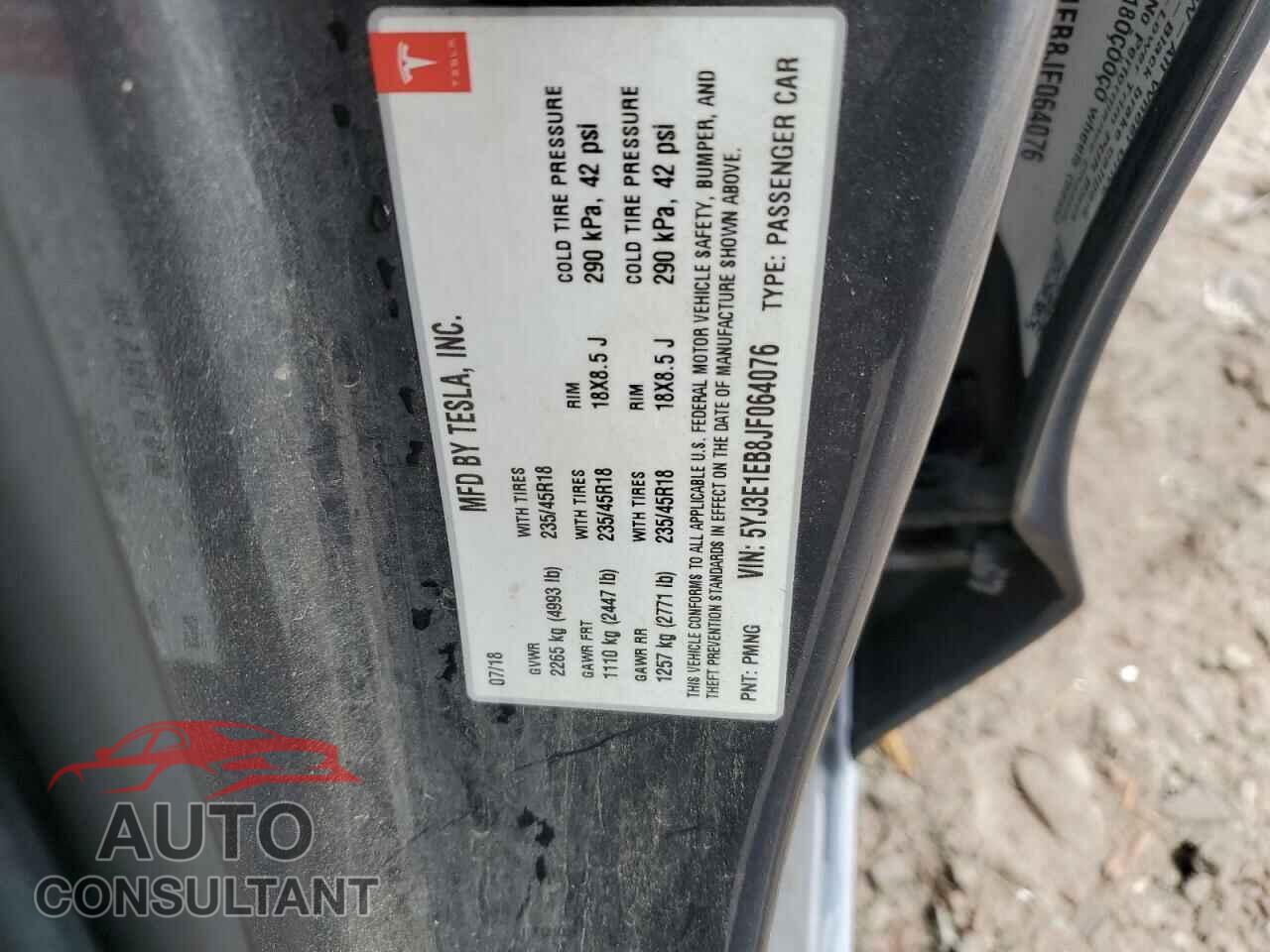 TESLA MODEL 3 2018 - 5YJ3E1EB8JF064076
