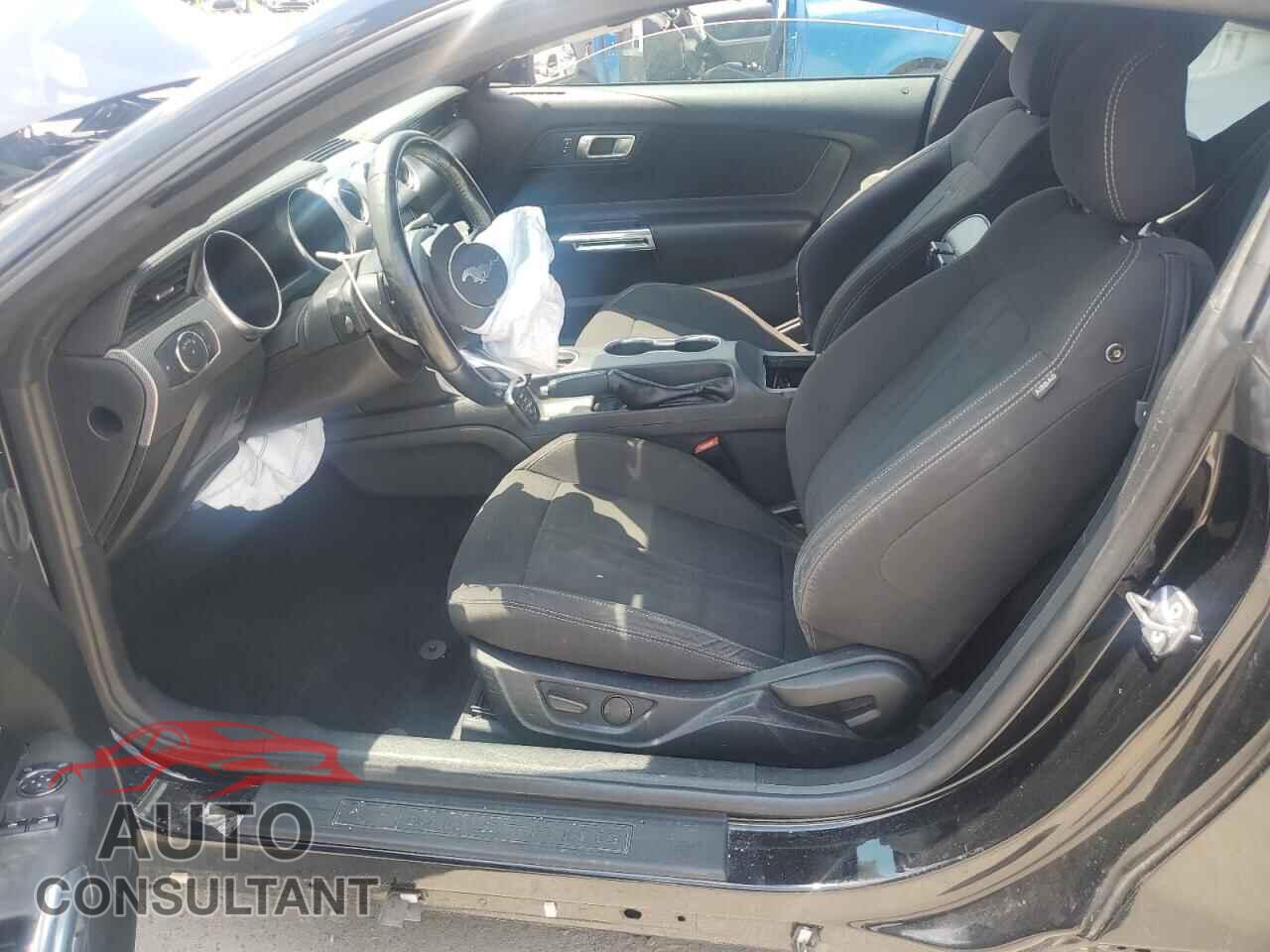 FORD MUSTANG 2020 - 1FA6P8CF9L5172139