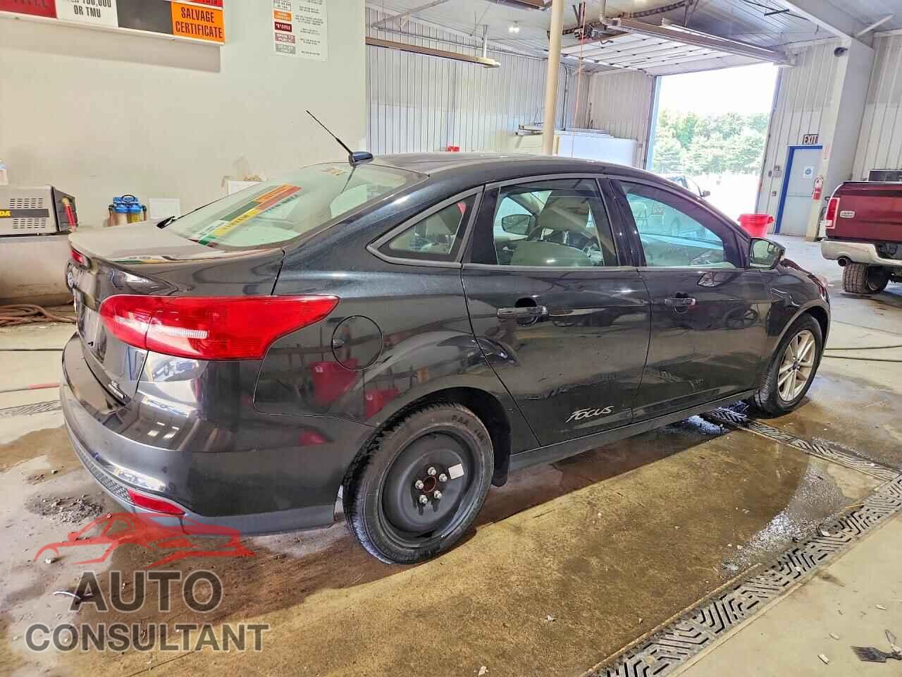 FORD FOCUS 2015 - 1FADP3F29FL217566