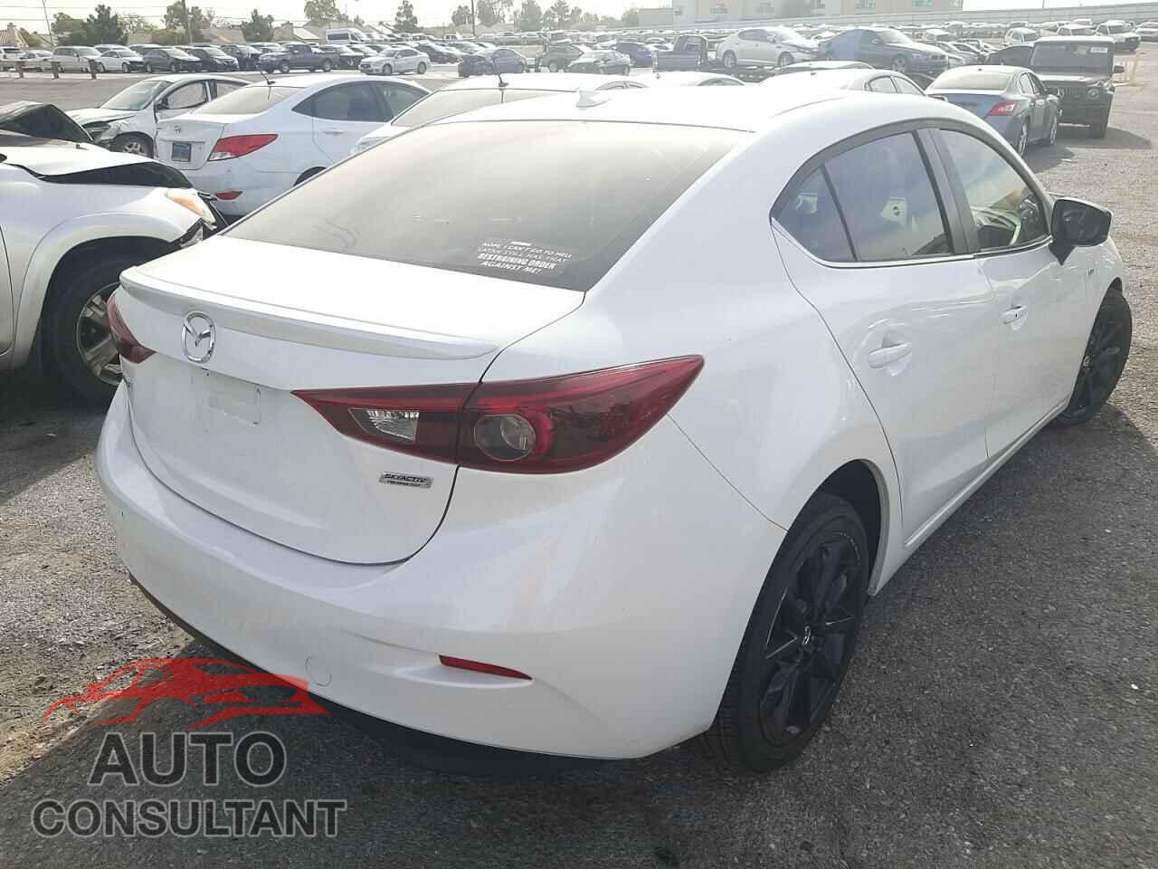 MAZDA 3 2017 - 3MZBN1W37HM138626