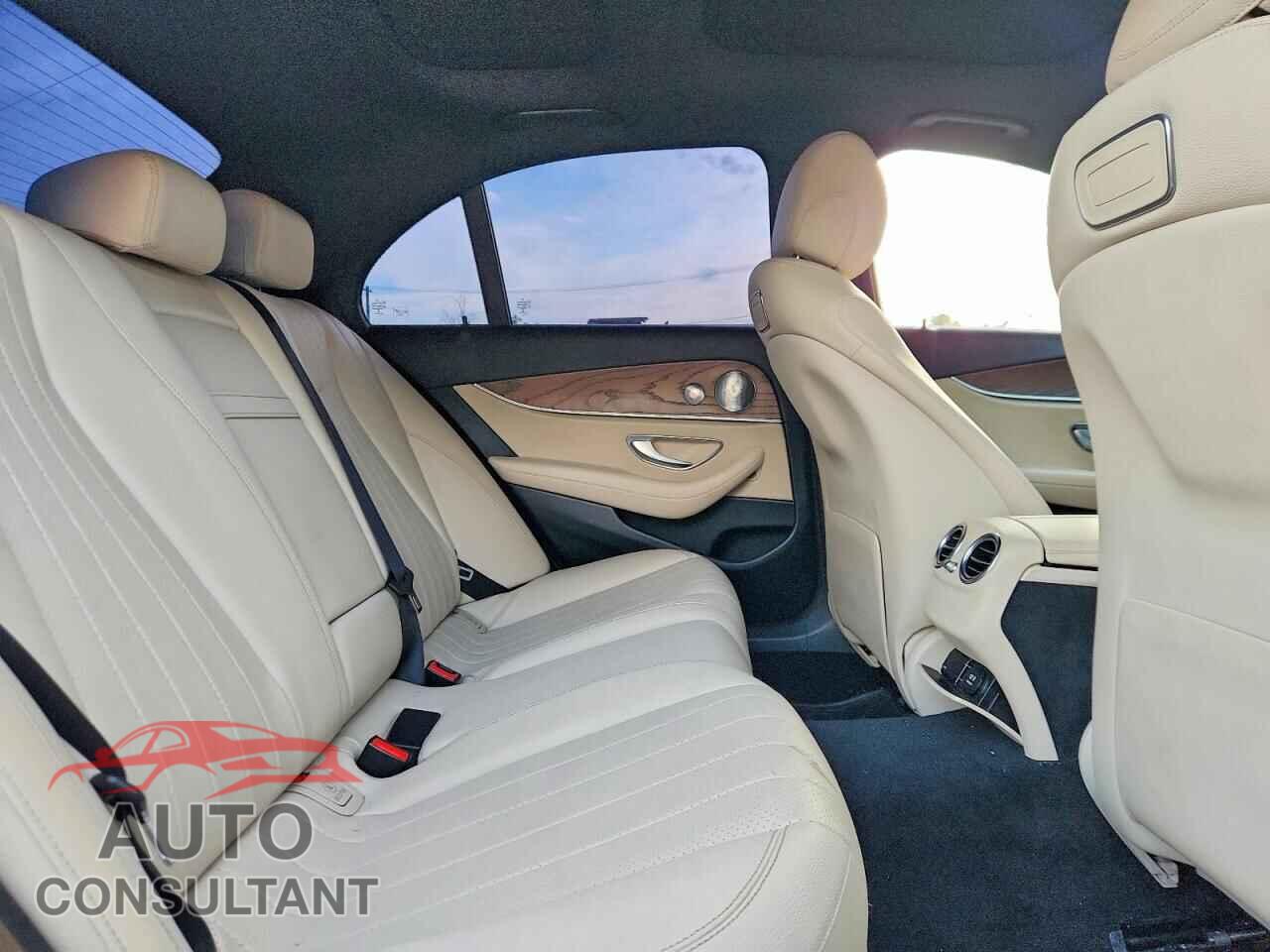 MERCEDES-BENZ E-CLASS 2018 - WDDZF4KB4JA467922