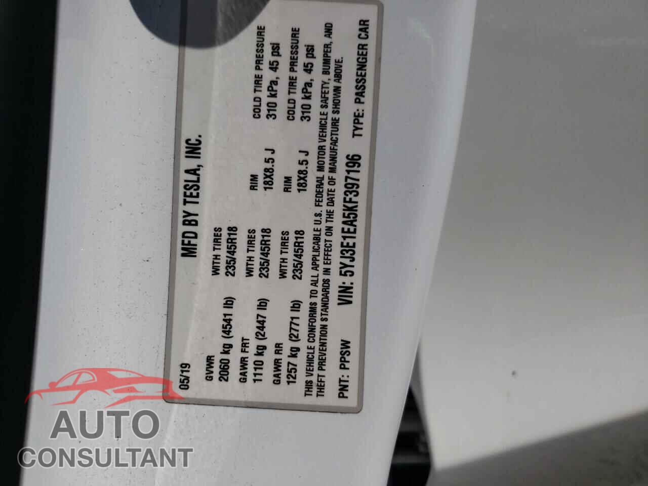 TESLA MODEL 3 2019 - 5YJ3E1EA5KF397196