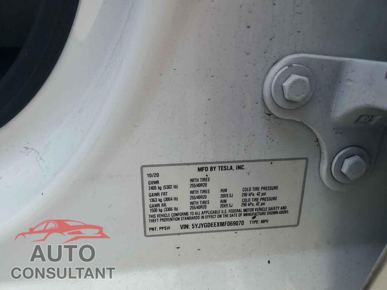 TESLA MODEL Y 2021 - 5YJYGDEEXMF069070