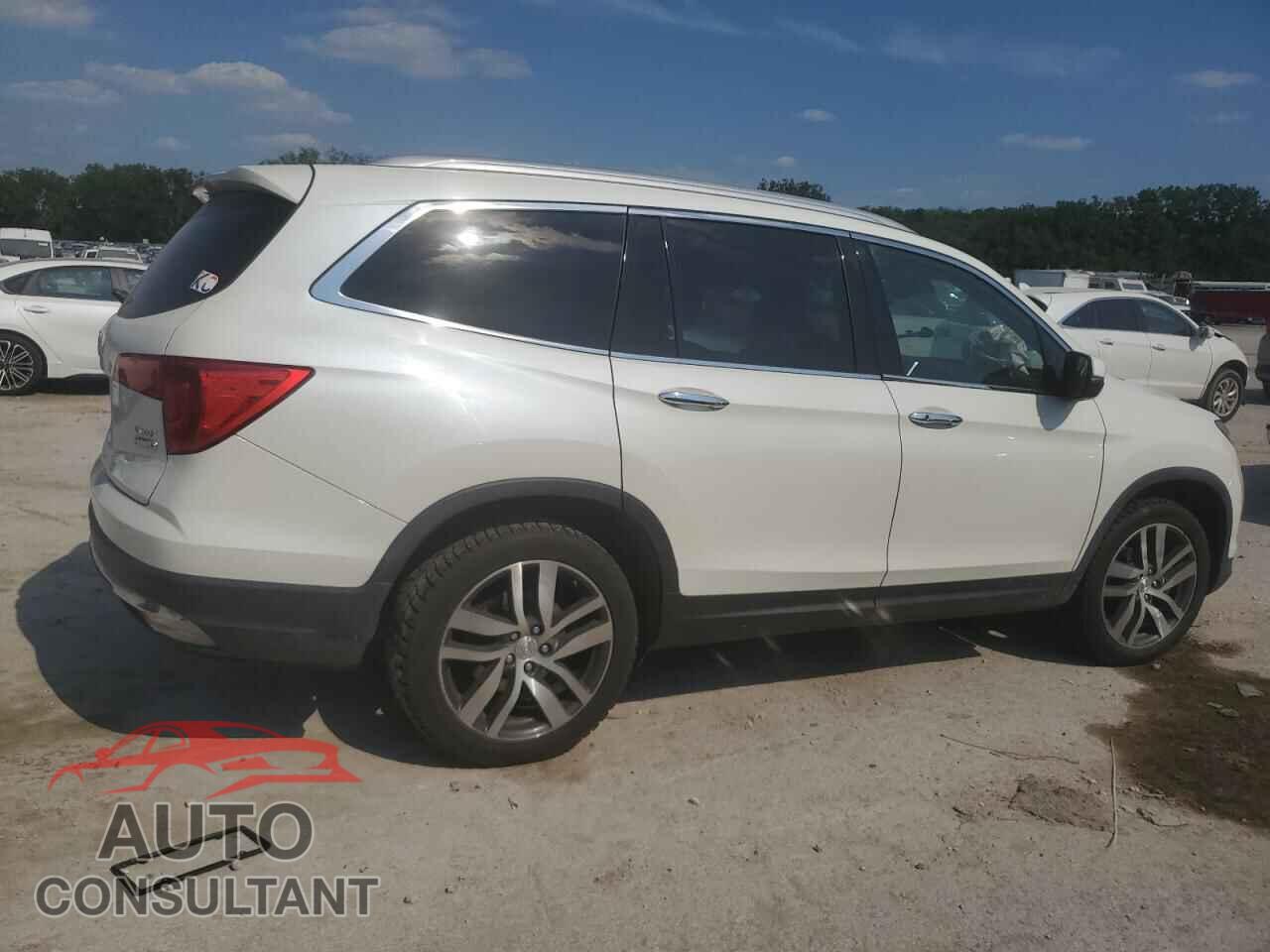 HONDA PILOT 2017 - 5FNYF6H09HB032550