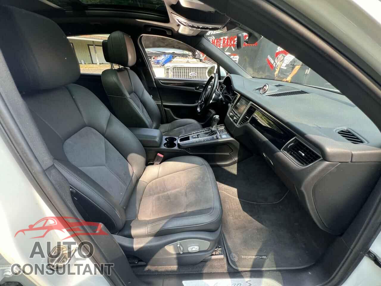 PORSCHE MACAN 2016 - WP1AB2A5XGLB56414