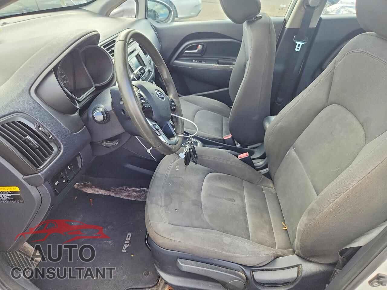 KIA RIO 2015 - KNADN4A31F6529804