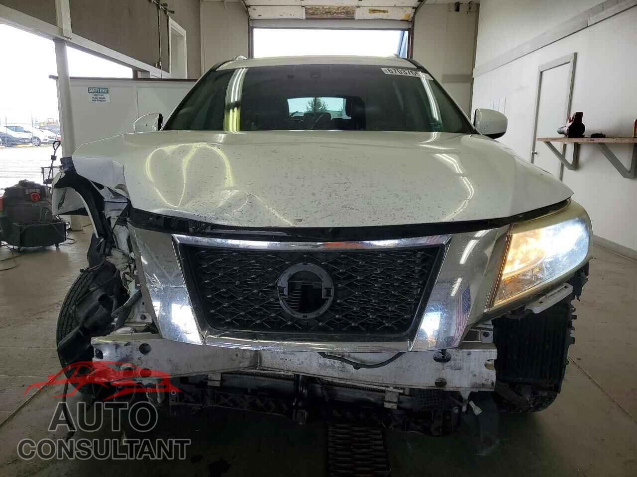 NISSAN PATHFINDER 2013 - 5N1AR2MM9DC643630