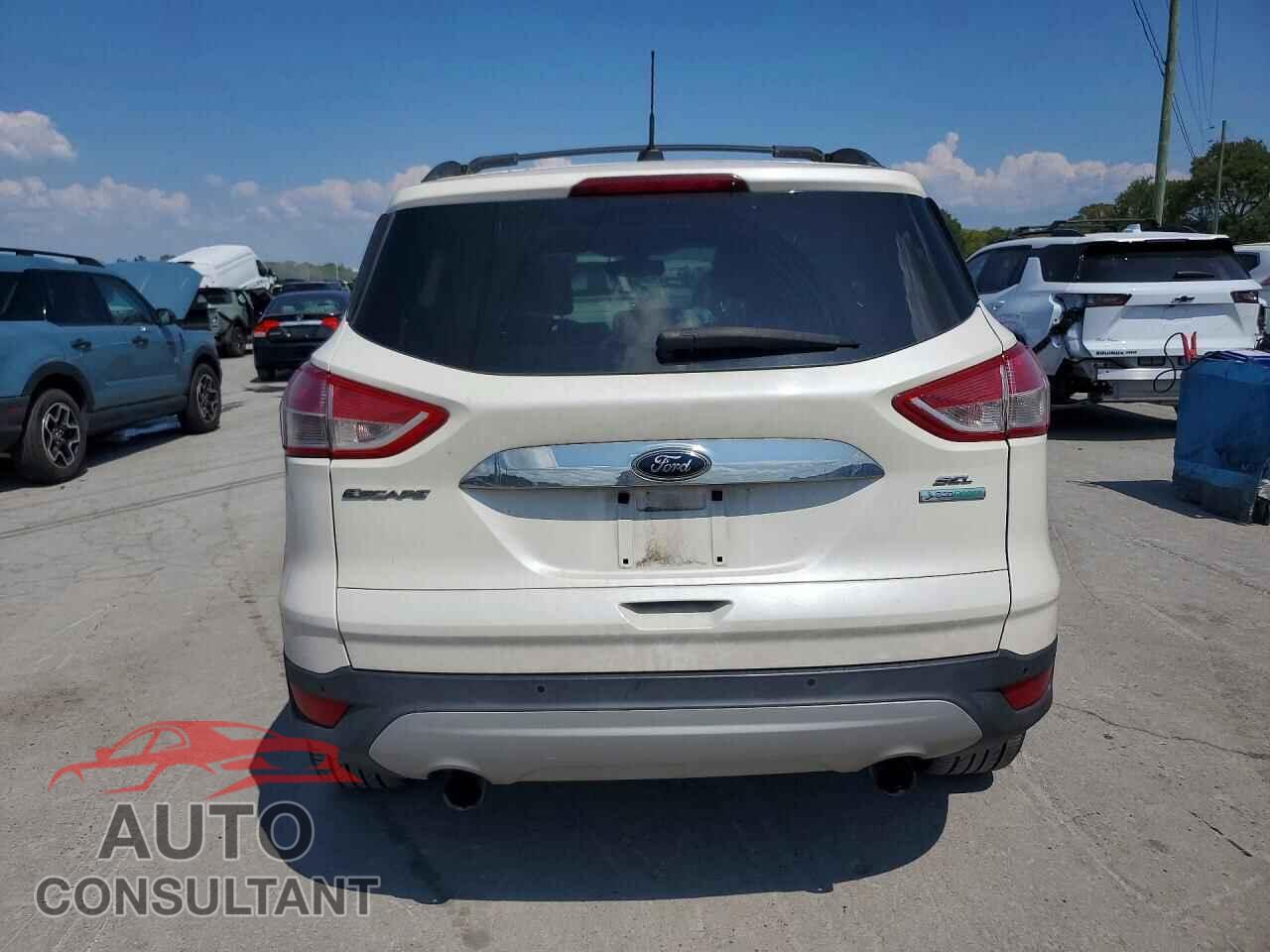 FORD ESCAPE 2013 - 1FMCU0HX5DUB76152
