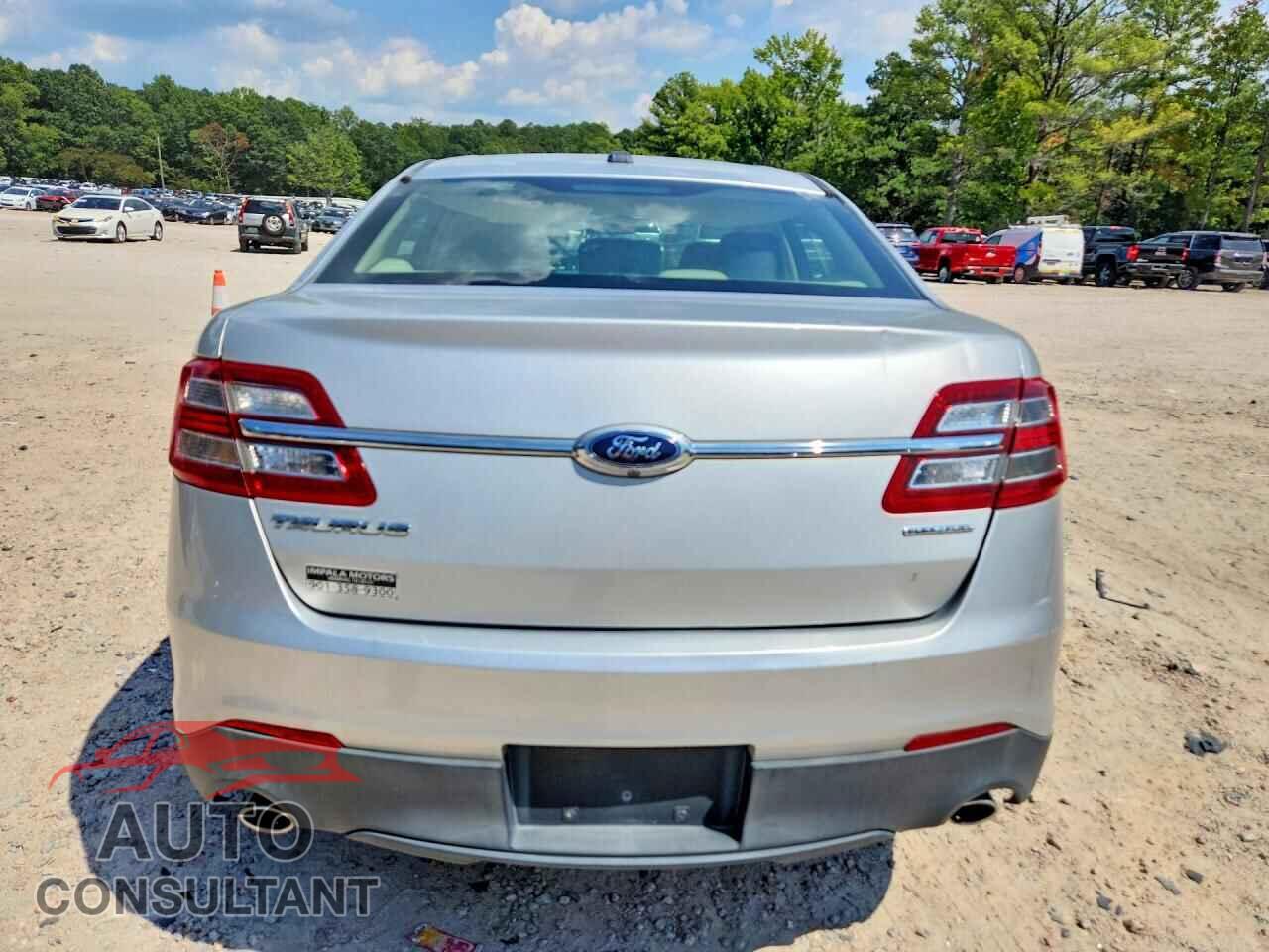 FORD TAURUS 2015 - 1FAHP2D83FG112789