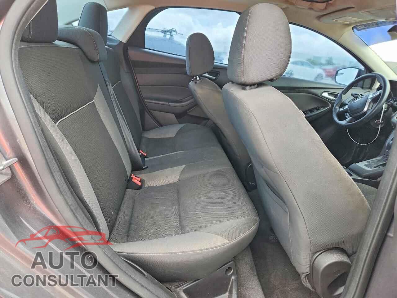 FORD FOCUS 2014 - 1FADP3F29EL260836