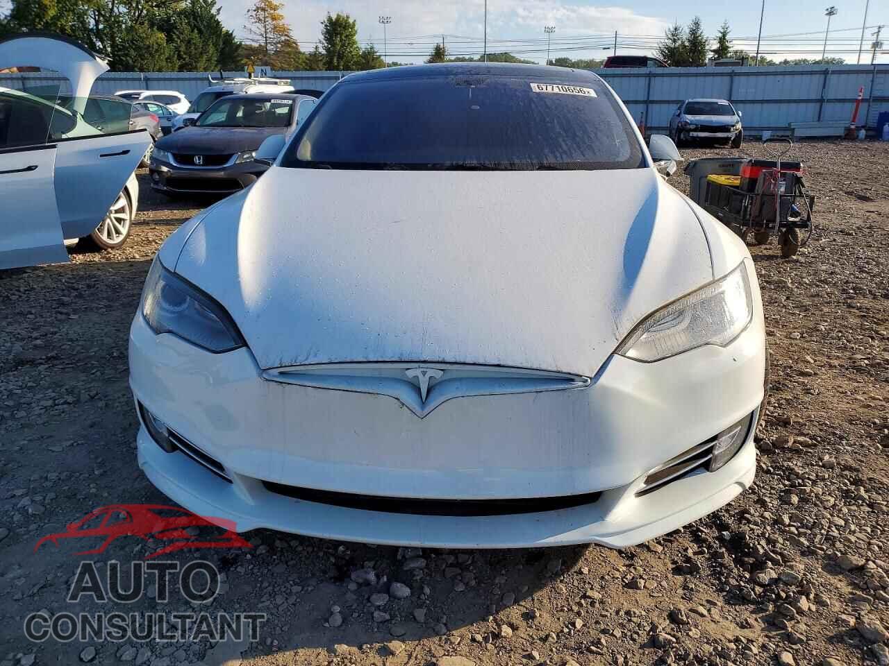 TESLA MODEL S 2013 - 5YJSA1CN7DFP26366