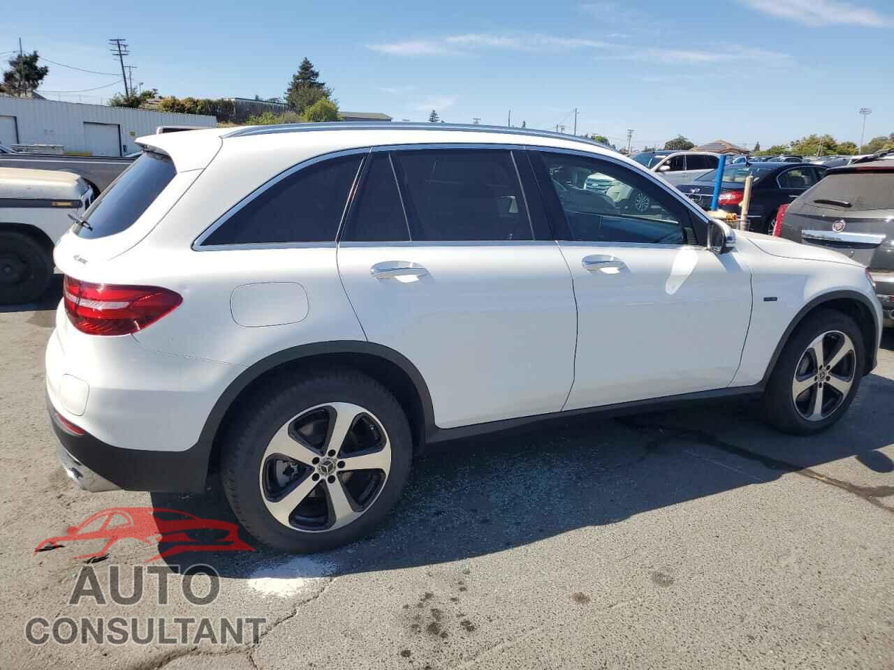 MERCEDES-BENZ GLC-CLASS 2019 - WDC0G5EB5KF596106