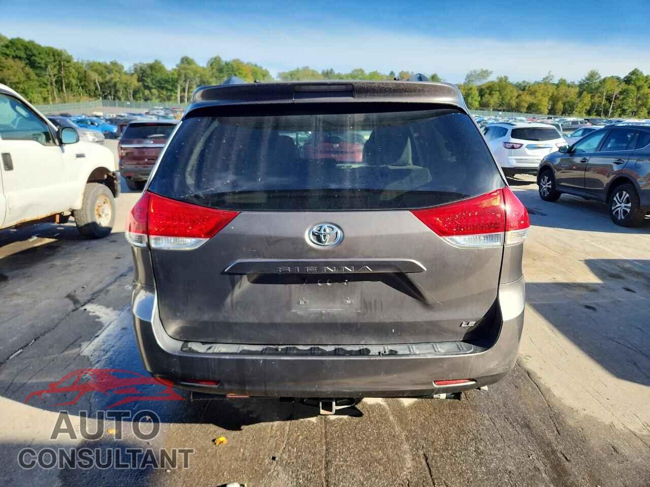 TOYOTA SIENNA 2013 - 5TDKK3DC8DS358233