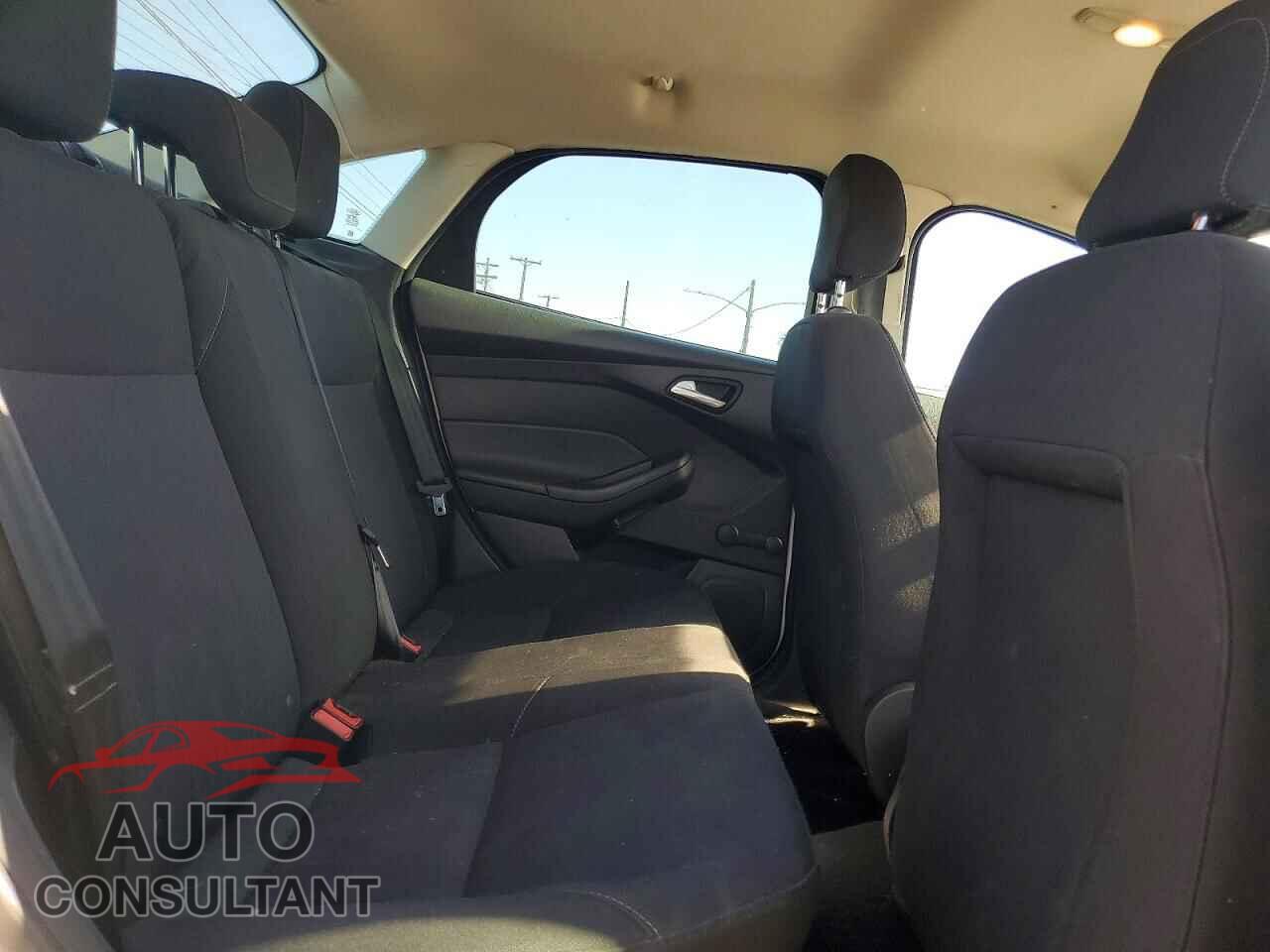 FORD FOCUS 2016 - 1FADP3E2XGL268142