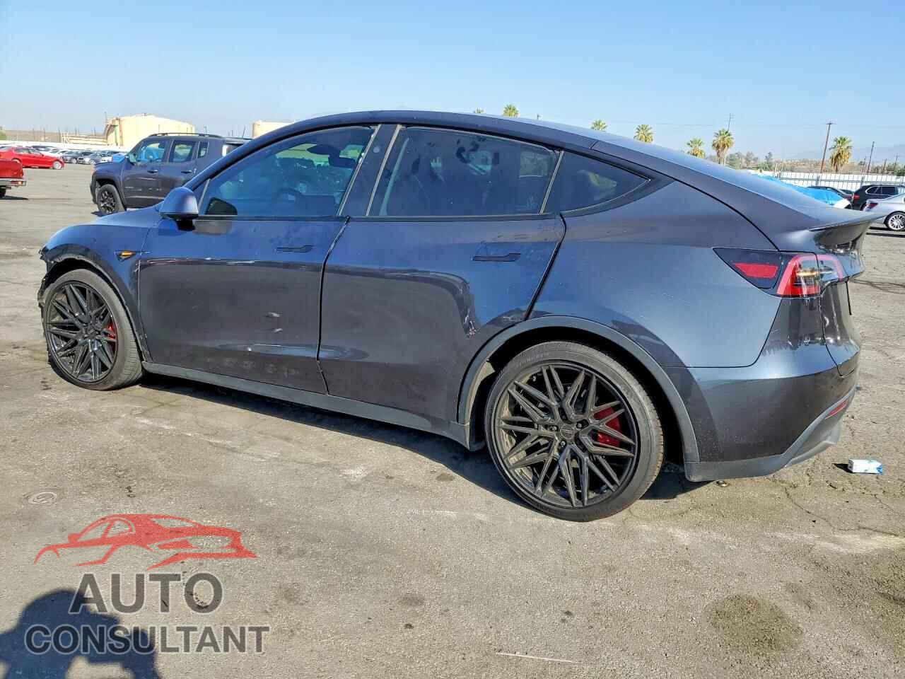 TESLA MODEL Y 2024 - 7SAYGDEF5RF053703