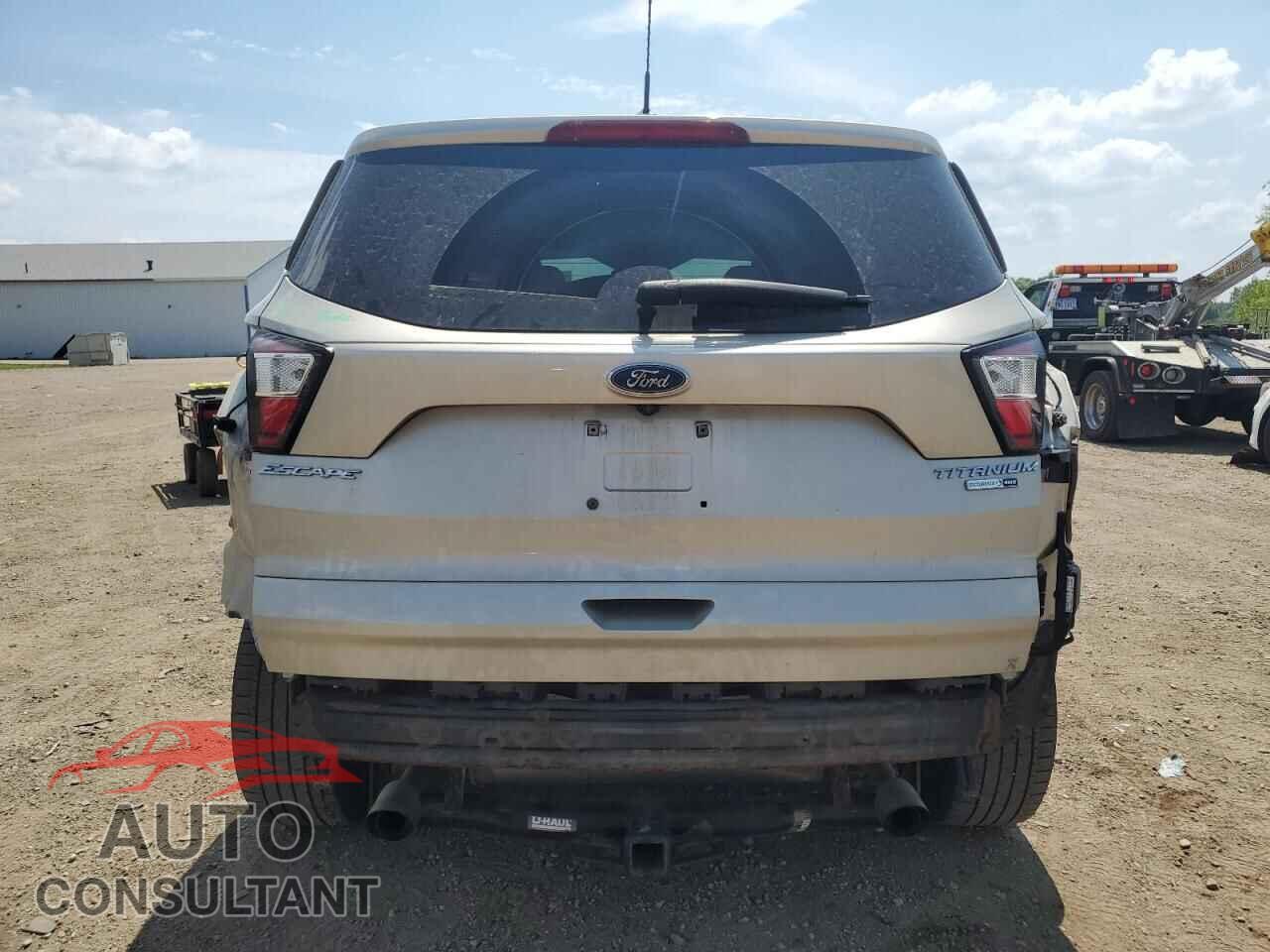 FORD ESCAPE 2017 - 1FMCU9JD2HUD37034