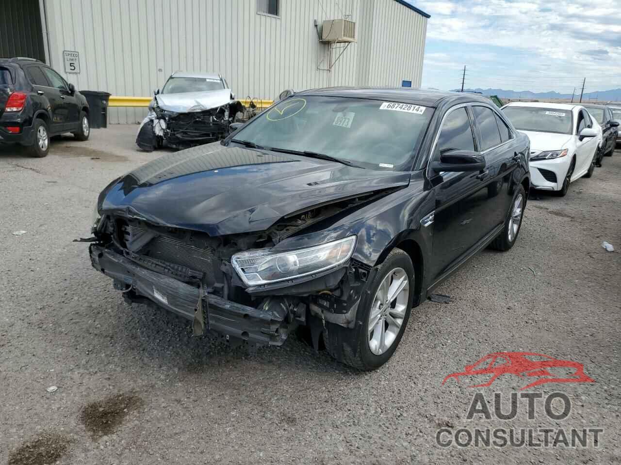 FORD TAURUS 2019 - 1FAHP2E85KG110034