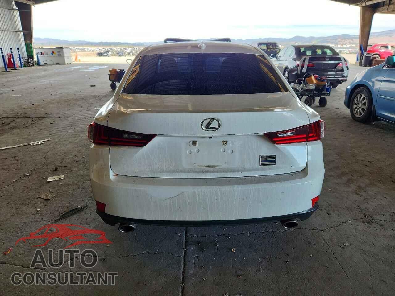 LEXUS IS 2014 - JTHBF1D22E5035978