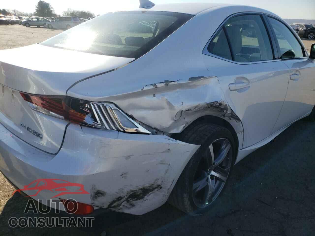 LEXUS IS 2019 - JTHC81D2XK5036788