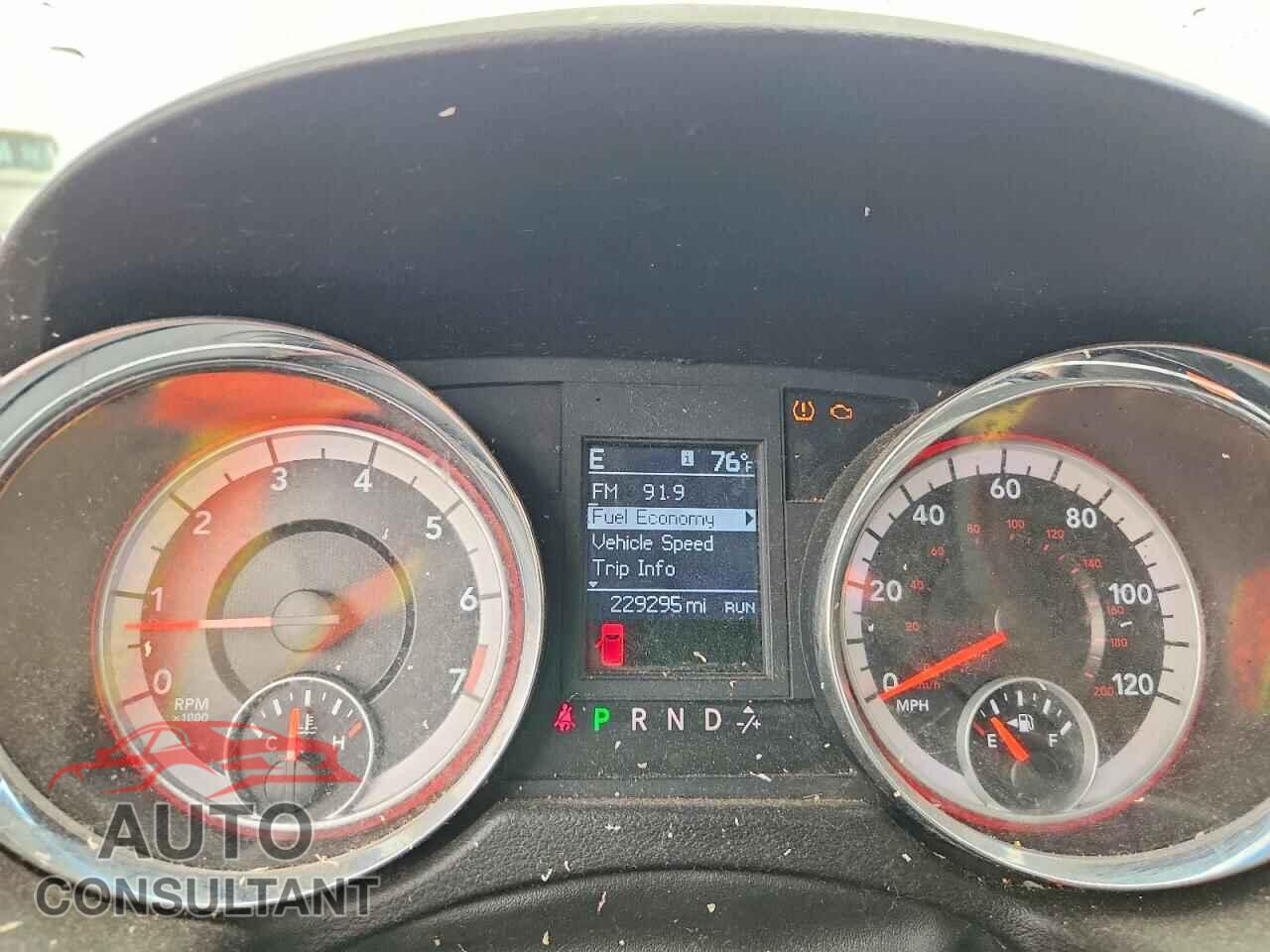 DODGE CARAVAN 2011 - 2D4RN5DG1BR689152