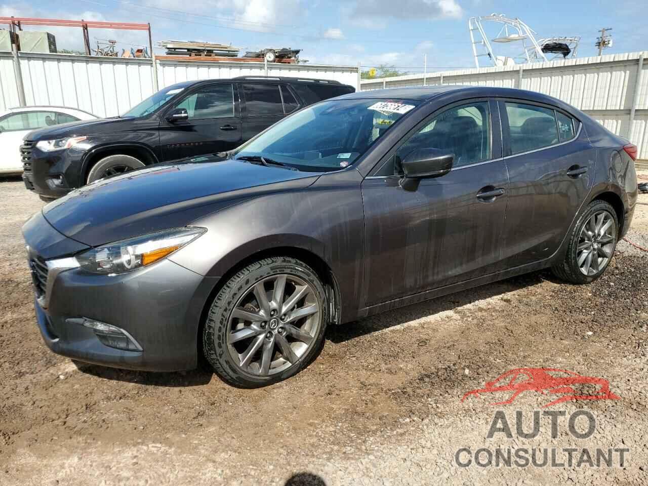 MAZDA 3 2018 - 3MZBN1V38JM248821