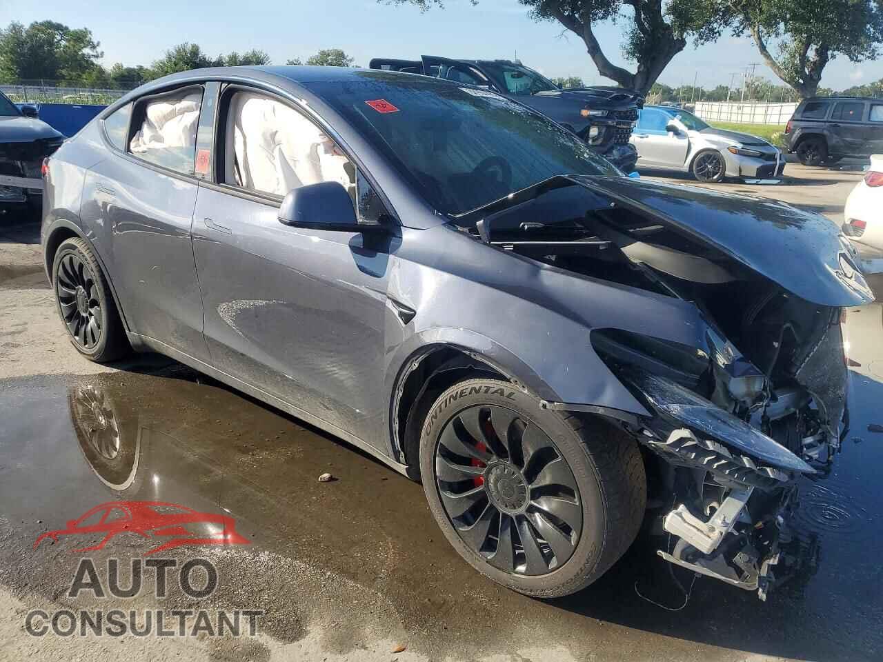 TESLA MODEL Y 2021 - 5YJYGDEF5MF269685