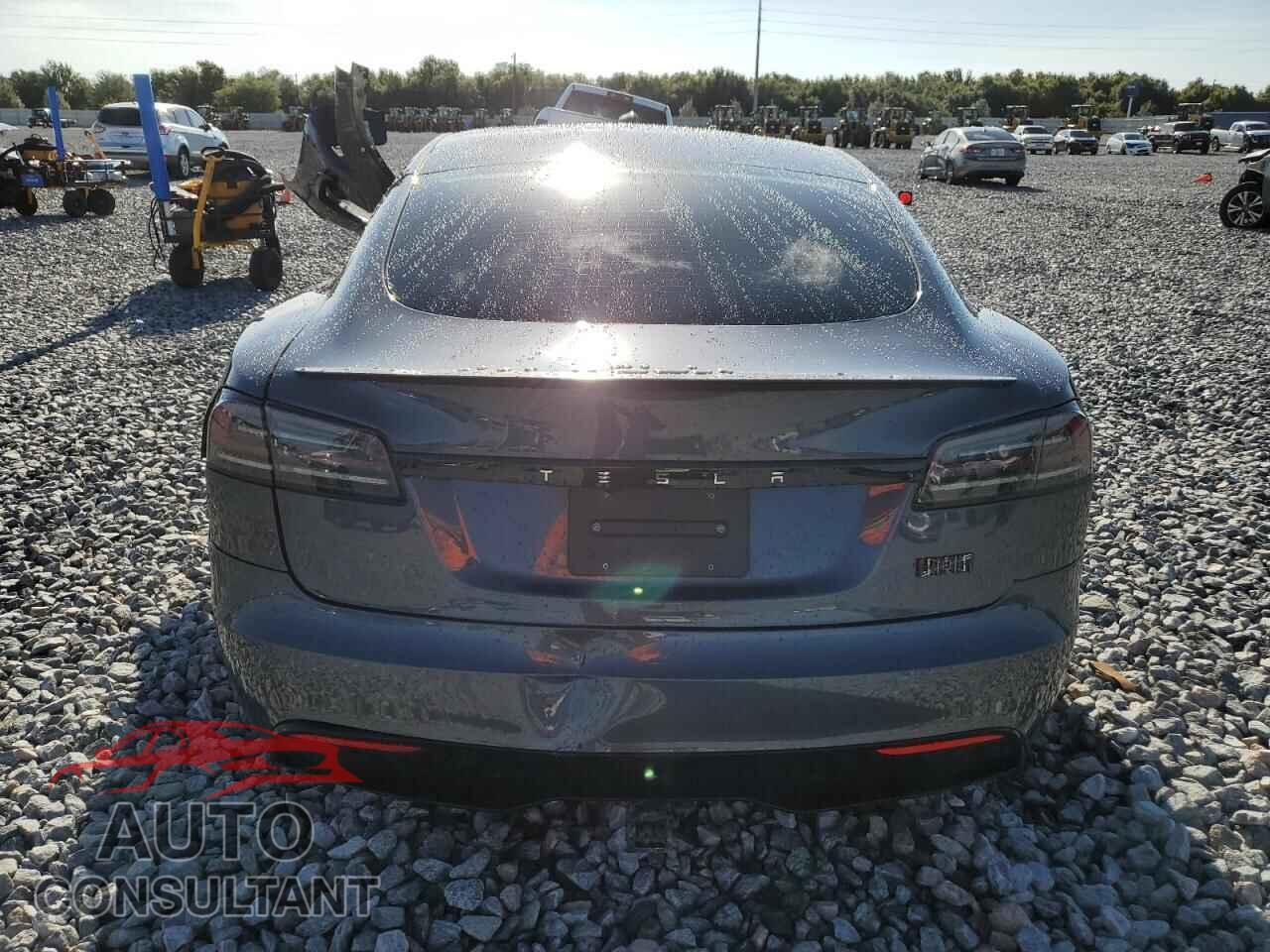 TESLA MODEL S 2023 - 5YJSA1E62PF519720