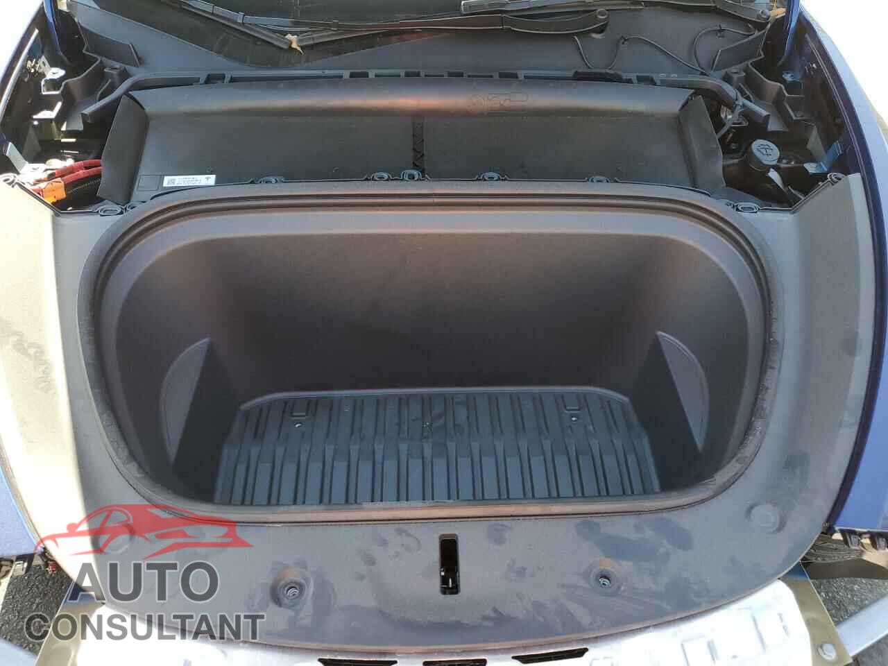TESLA MODEL Y 2024 - 7SAYGDEF3RF107726