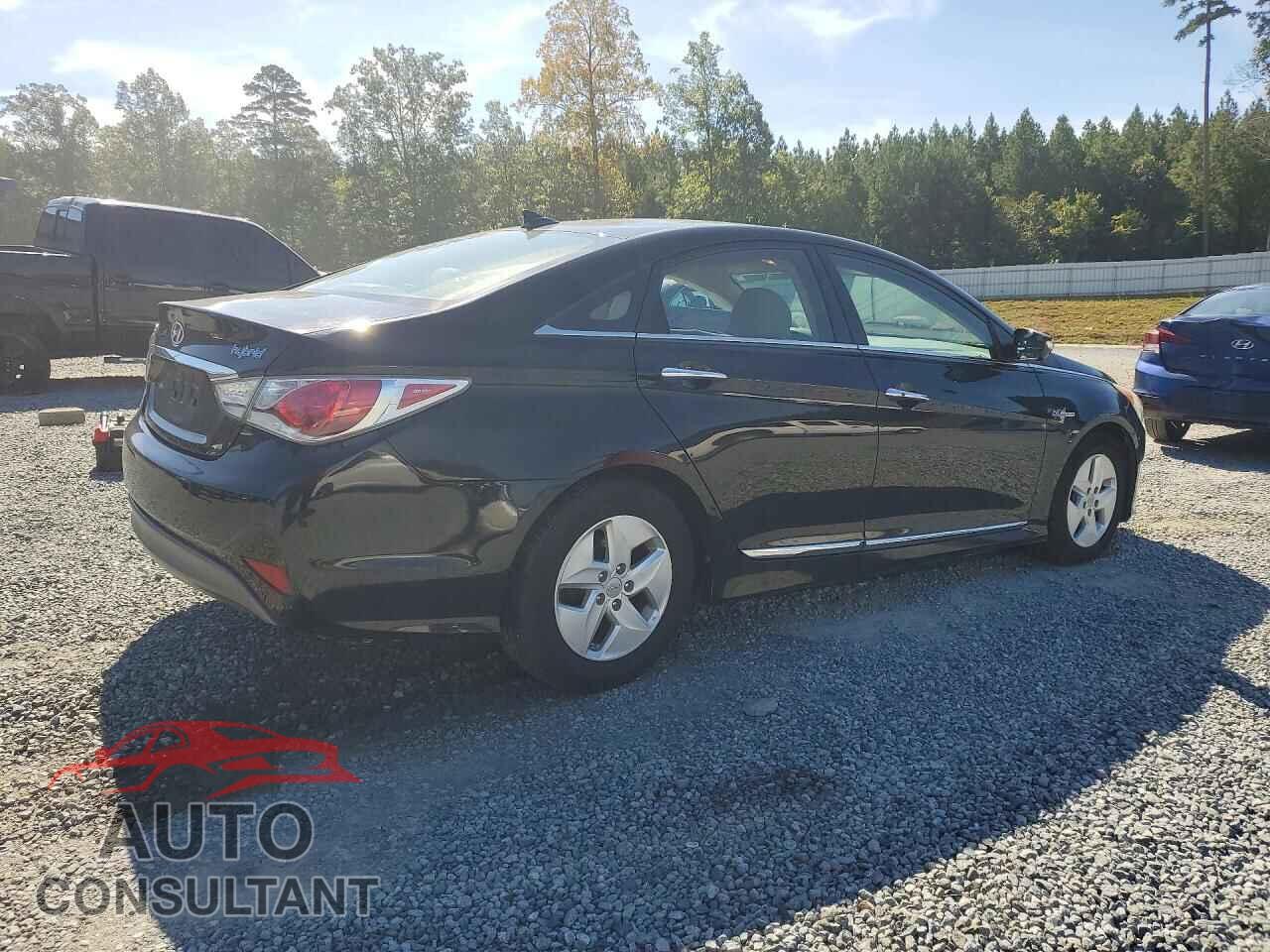 HYUNDAI SONATA 2012 - KMHEC4A47CA025977