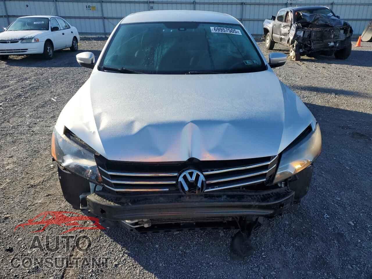 VOLKSWAGEN PASSAT 2014 - 1VWAT7A30EC047206