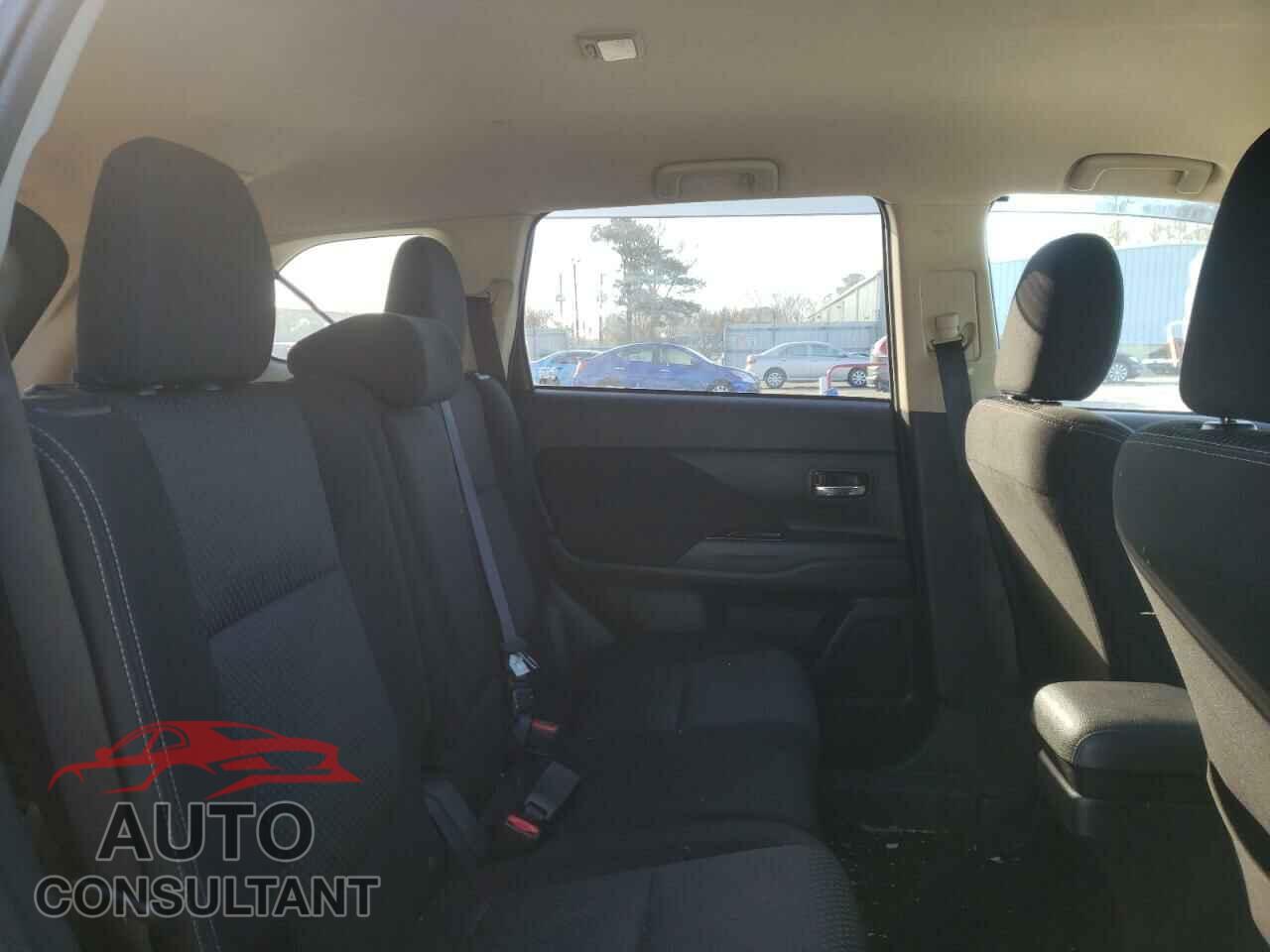 MITSUBISHI OUTLANDER 2017 - JA4AD3A32HZ016320