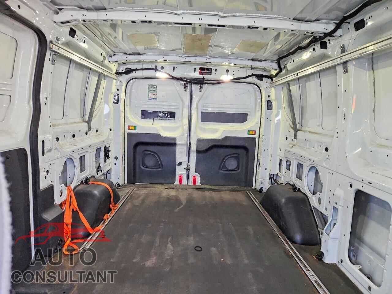 FORD TRANSIT CO 2017 - 1FTYE1ZMXHKB47491