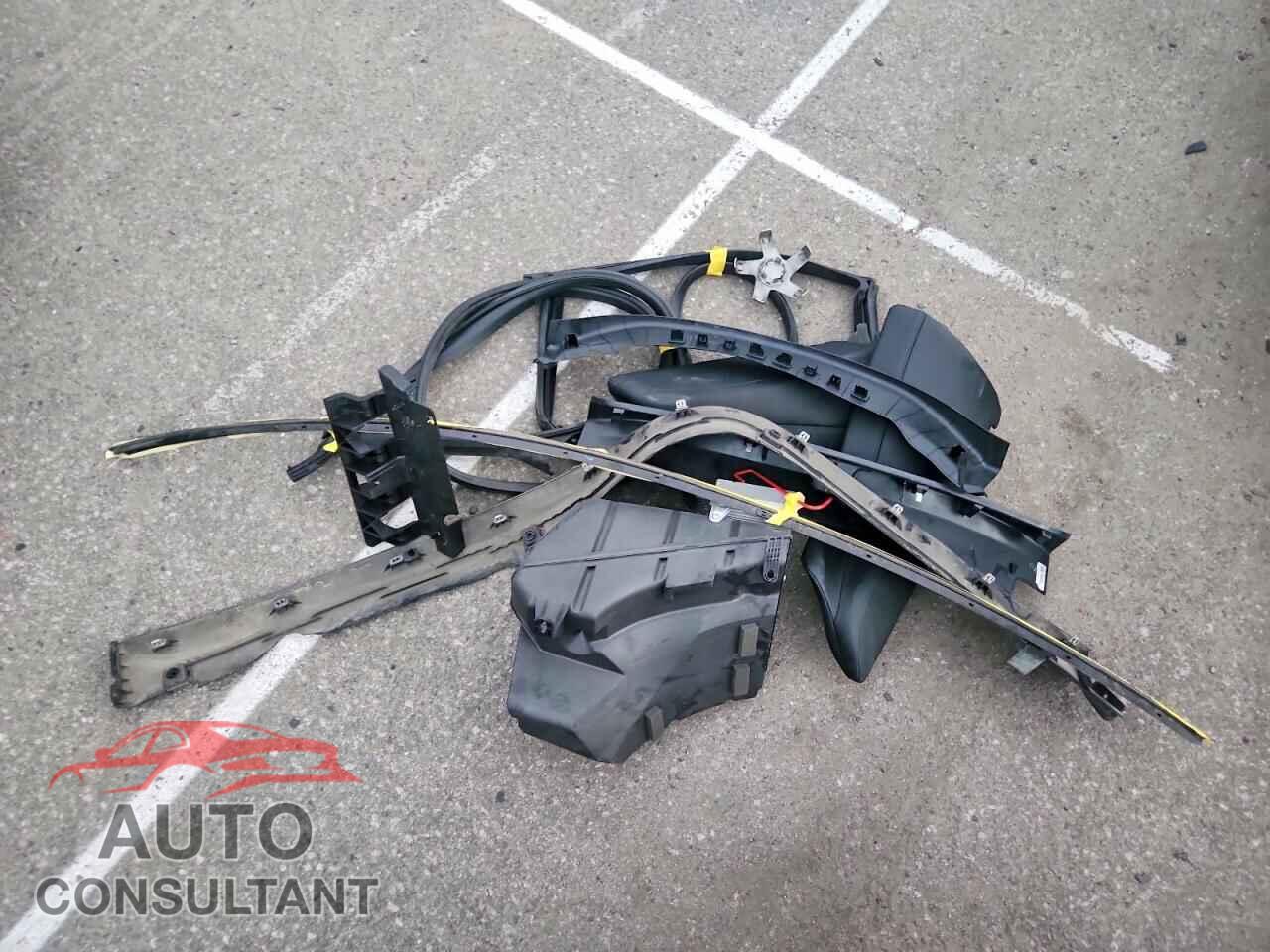 TESLA MODEL 3 2022 - 5YJ3E1EB8NF226892