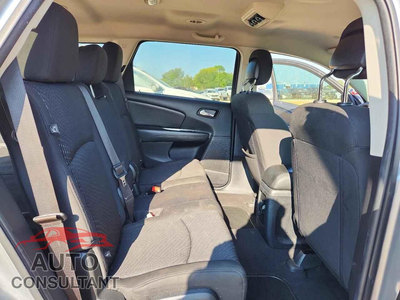 DODGE JOURNEY 2018 - 3C4PDCAB7JT535013