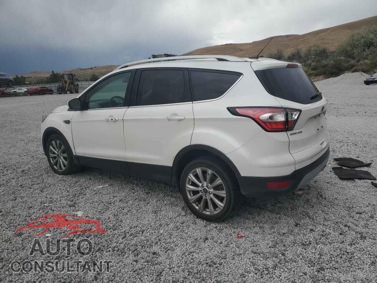 FORD ESCAPE 2017 - 1FMCU0J96HUB81328