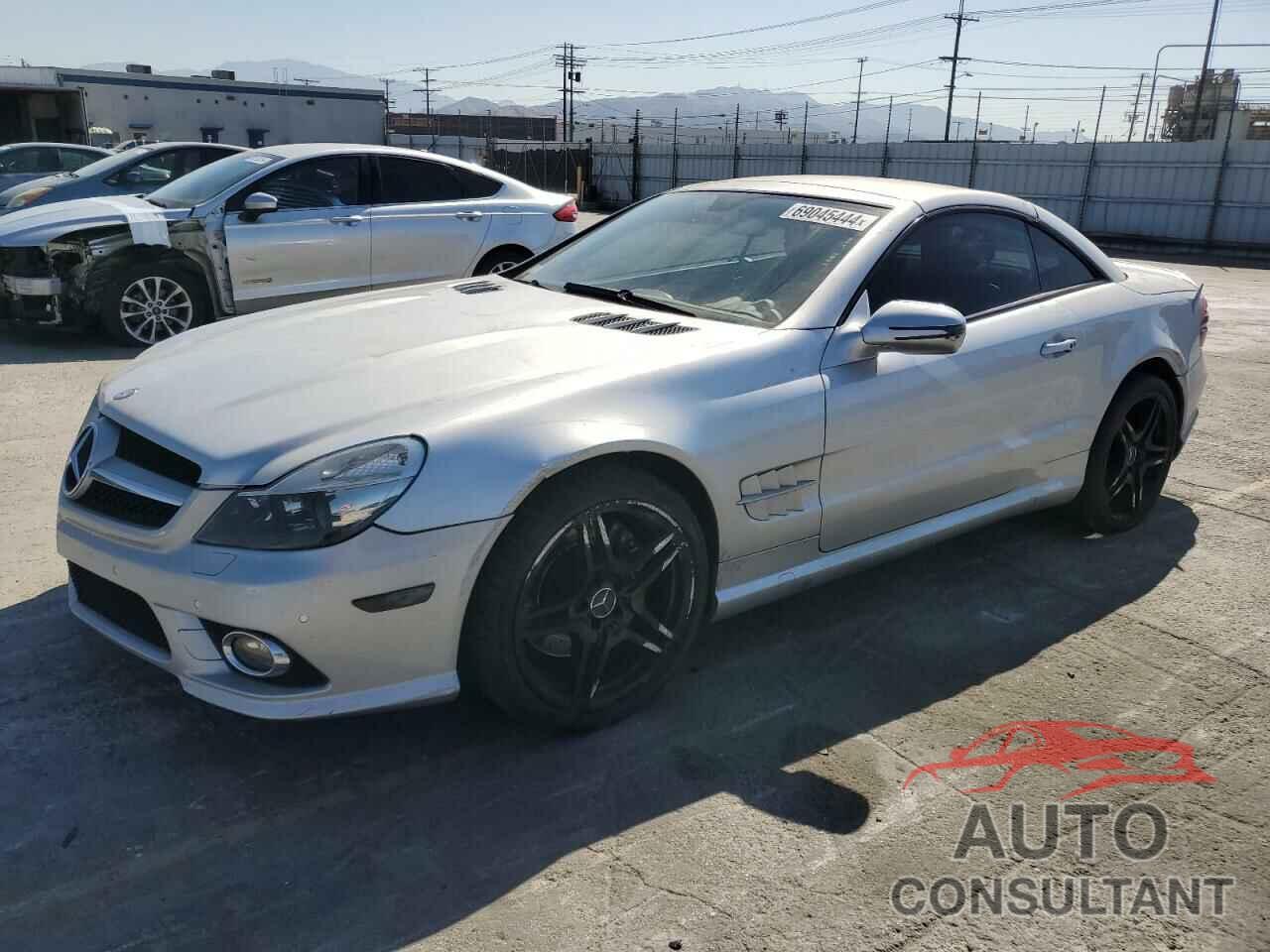 MERCEDES-BENZ SL-CLASS 2009 - WDBSK71F09F143733