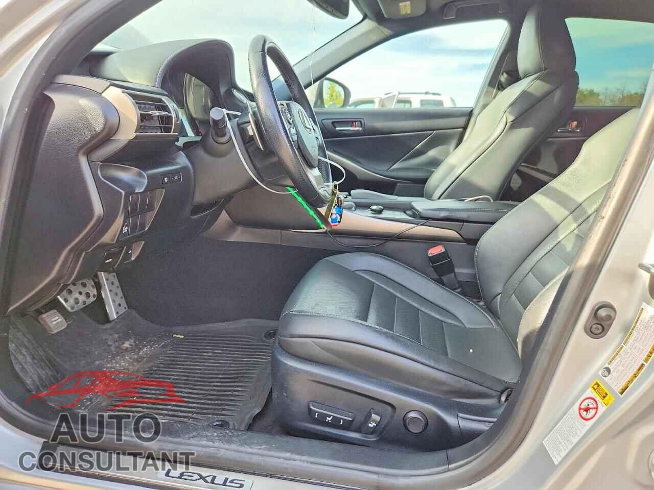 LEXUS IS 2015 - JTHBF1D28F5061048